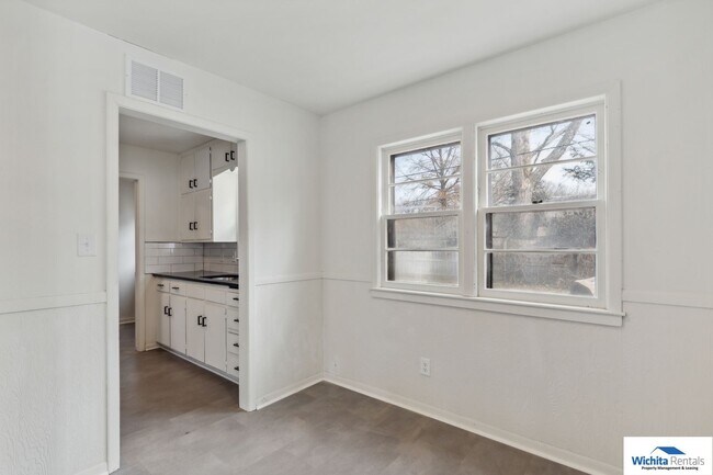 Foto del edificio - 742-744 S. Broadview