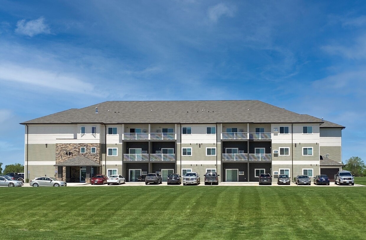 Prairie Trail Village Apartments & Townhomes Apartments in Sheldon, IA