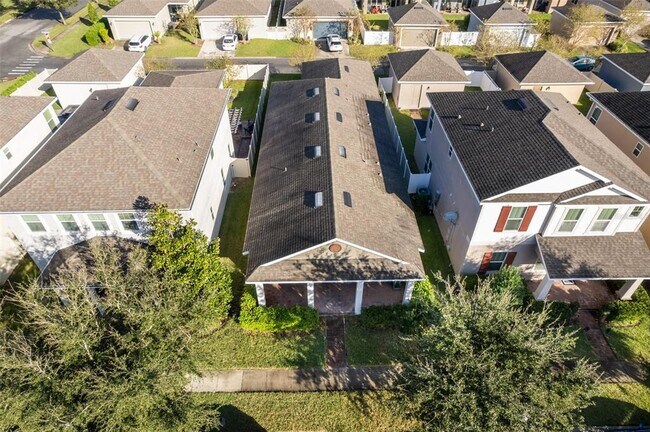 Building Photo - 15573 Kinnow Mandarin Ln