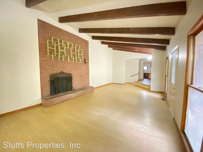 Foto del edificio - 668 Simpson St