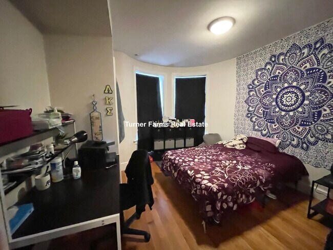 Foto del edificio - 836 Huntington Ave