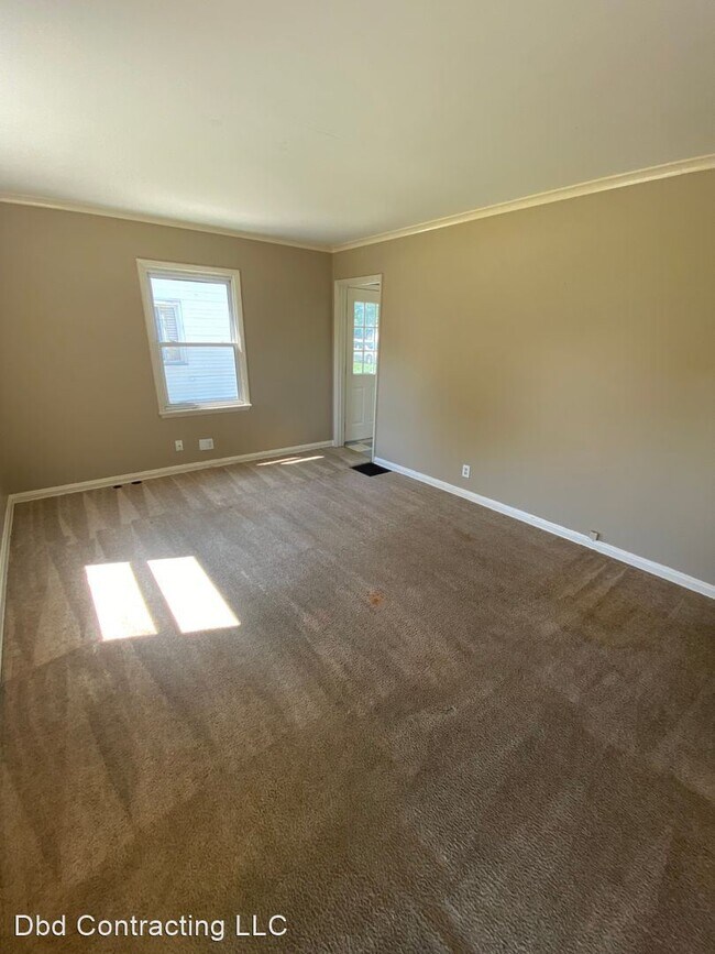 Building Photo - 3 br, 1.5 bath House - 4508 Atwood Dr.