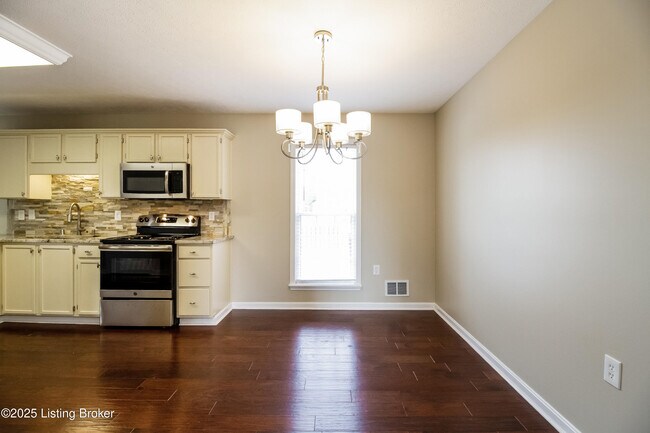 Foto del edificio - 6005 Delilah Ct