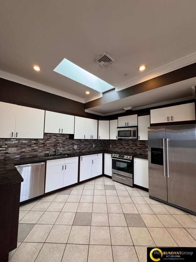 Foto principal - 473 Revere Beach Pky