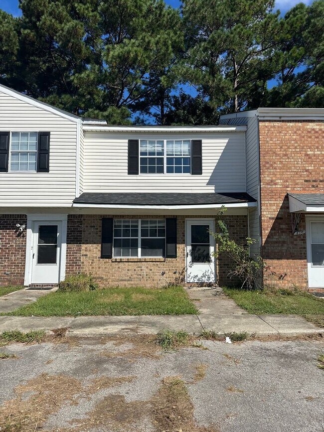 Building Photo - 412 Myrtlewood Cir