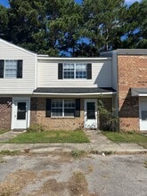 Building Photo - 412 Myrtlewood Cir