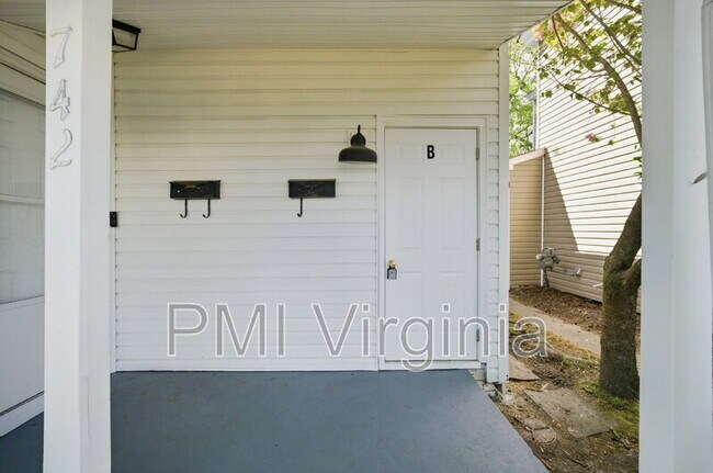 Foto del edificio - 742 Mt Vernon Ave