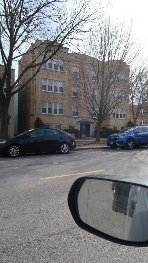 Foto del edificio - 5455 W Sunnyside Ave