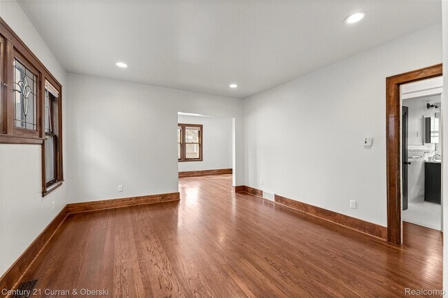 Foto del edificio - 8804 Mason Pl