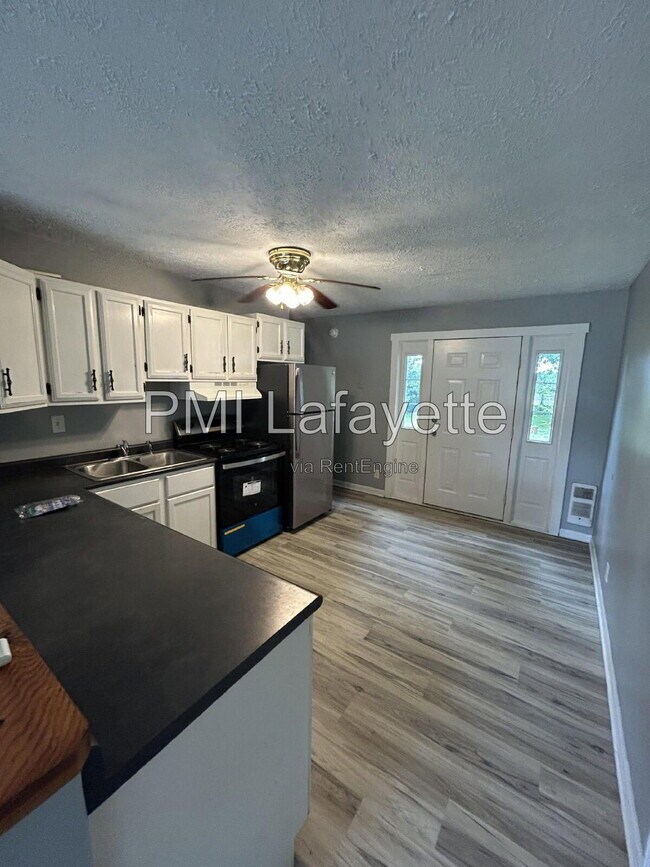 Foto del edificio - 141 Tomahawk Ln