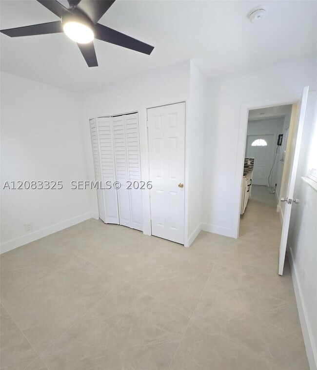 Foto del edificio - 4130 SW 19th St