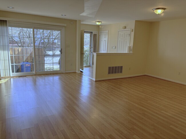 Building Photo - 8001 Spruce Mill Dr