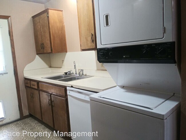 Building Photo - 2 br, 1.5 bath House - 8 Adobe Trail