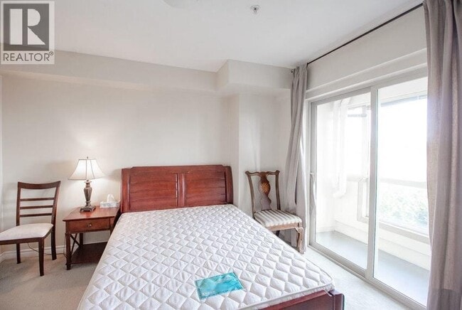 Photo du bâtiment - 5650 Oak St