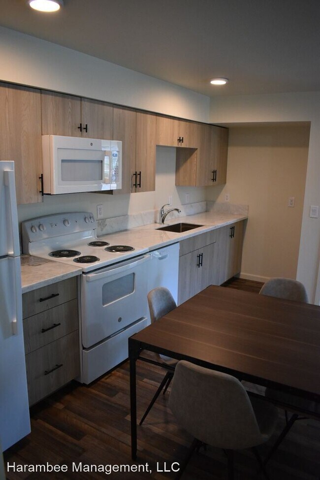 Building Photo - 2306 SE 158th Ave