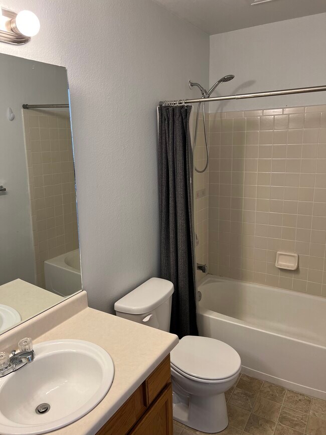 Foto del edificio - 4797 Live Oak Dr