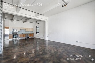 Building Photo - 738 S Los Angeles St