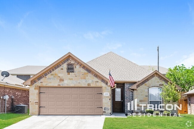 Building Photo - 4206 Sapphire Ln