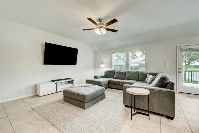 Foto del edificio - 6076 Pearland Pl