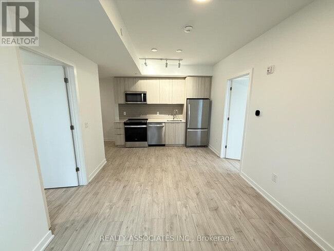 Building Photo - 720 Whitlock Ave