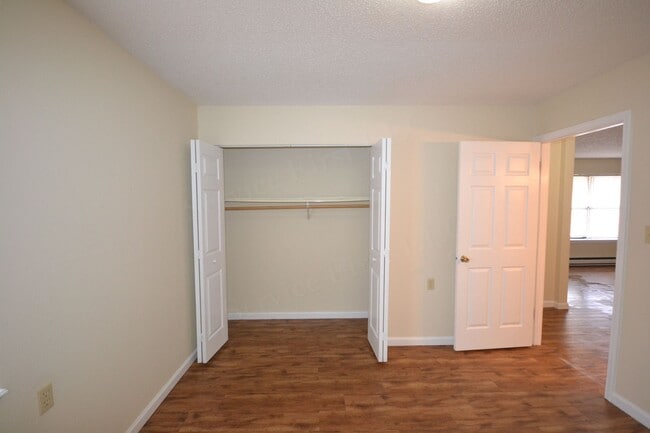 Building Photo - Dogwood Apartments