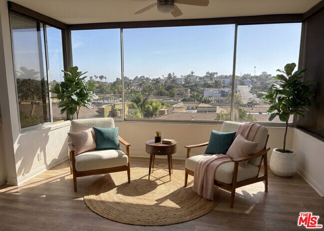 Foto del edificio - 8701 Delgany Ave