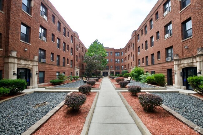 Building Photo - 2917 N Mildred Ave