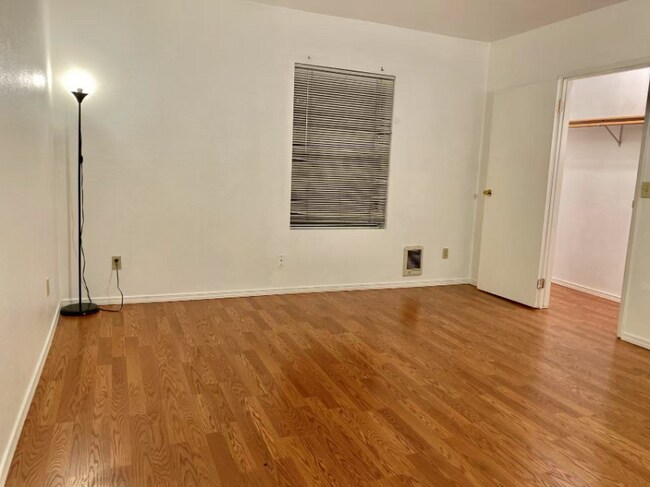 Foto del edificio - 4226 7th Ave NE