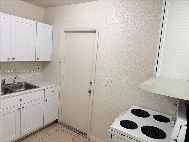 Foto del edificio - 707 SW 6th St