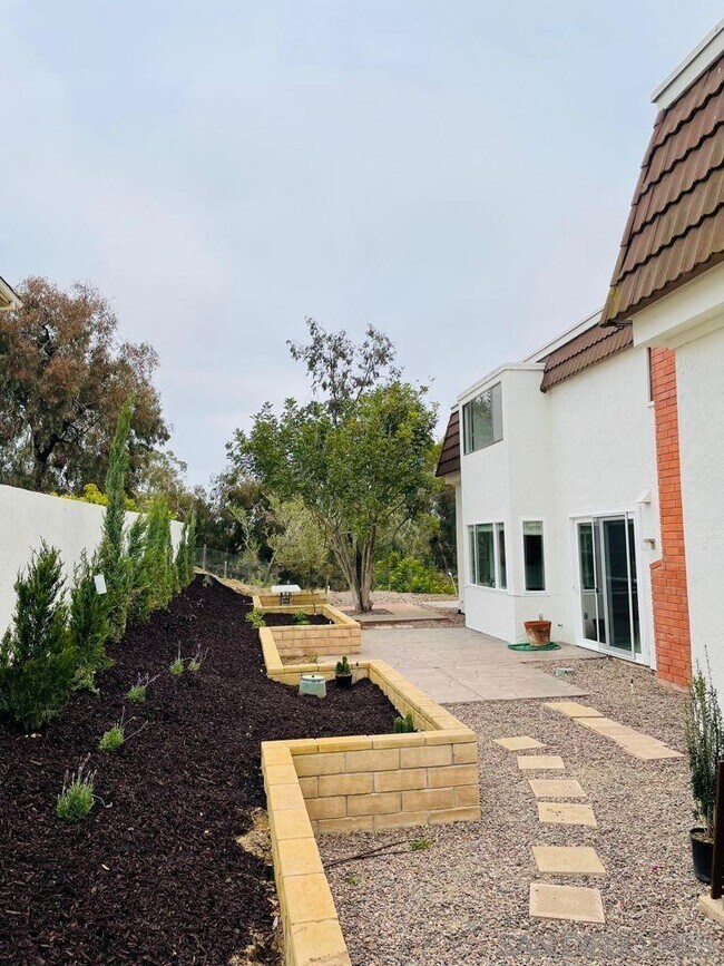 Foto del edificio - 2807 Via Posada