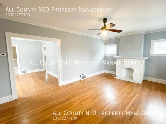 Foto del edificio - Charming 3 bedroom apartment in Lakewood!