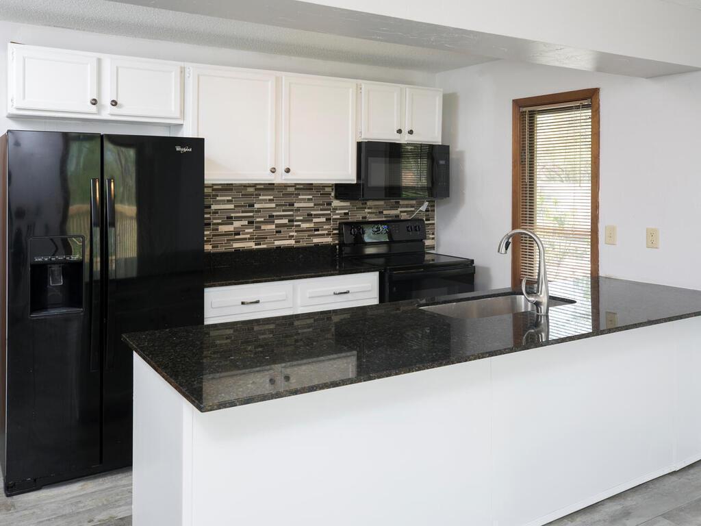 Foto principal - 23622 Smithtown Rd