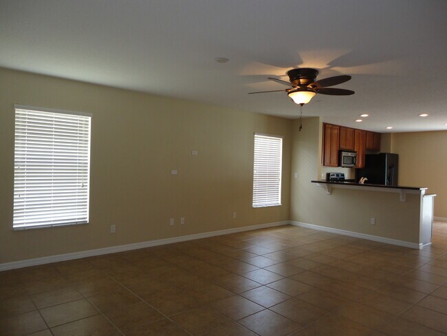 Foto del edificio - 2705 Bullion Loop