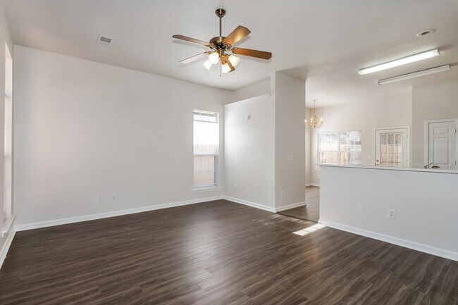 Foto del edificio - 7040 Millers Glen Way