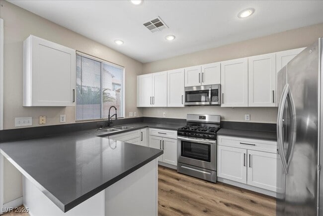 Building Photo - 9522 Windborne Ave