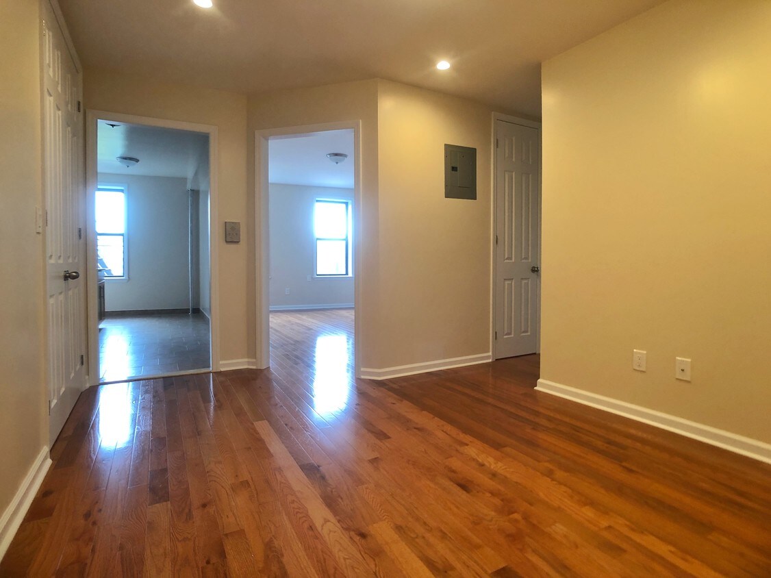 Foto principal - 54 Featherbed Ln