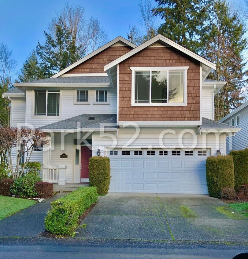 Foto principal - University Place Single Family in Gated Community