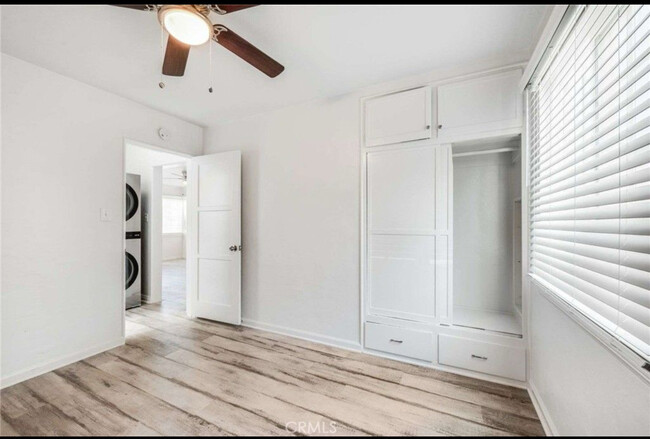 Foto del edificio - 2841 E 65th St