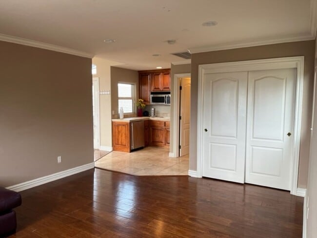 Building Photo - PANORAMIC VIEWS, STUDIO IN THE CLOUDS