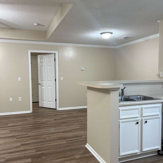 Building Photo - 50 Pebble Beach Cove