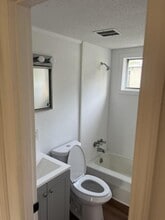 Building Photo - 109 N Russell St