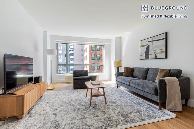Building Photo - 501 E 87th St