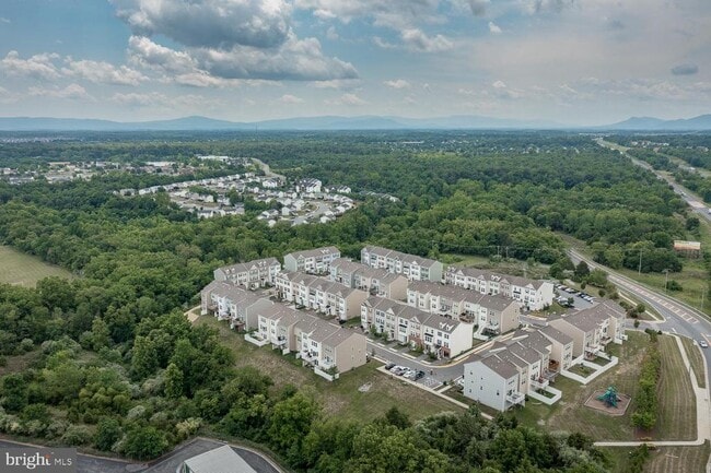 Building Photo - 227 Schramm Lp