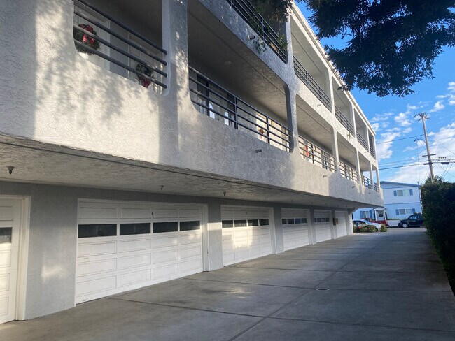 Foto del edificio - 113 Anita Rd