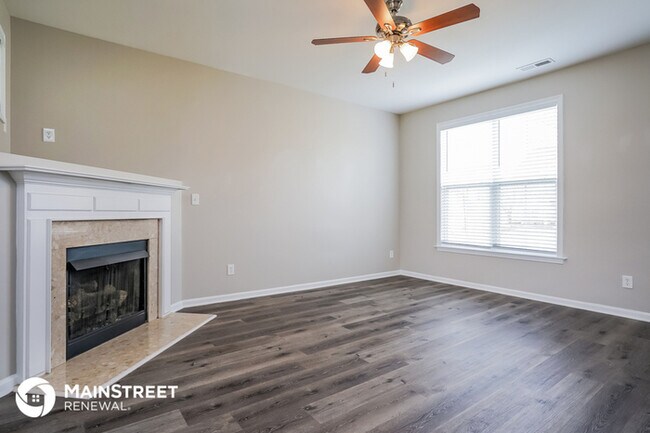 Building Photo - 212 Haywood Ln