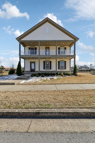 Building Photo - 1222 Westlawn Blvd