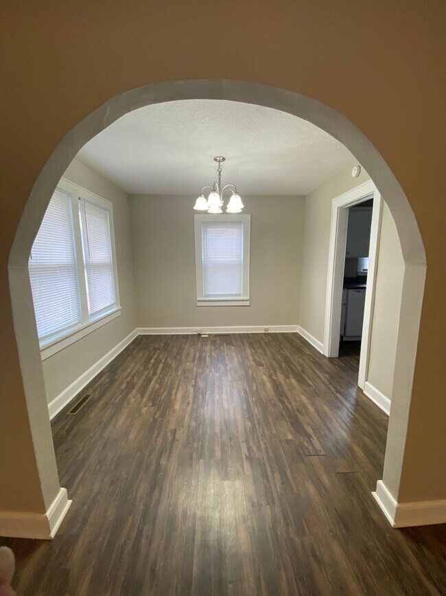 Foto del edificio - 2 Bed 1 Bath in the Delaware Area