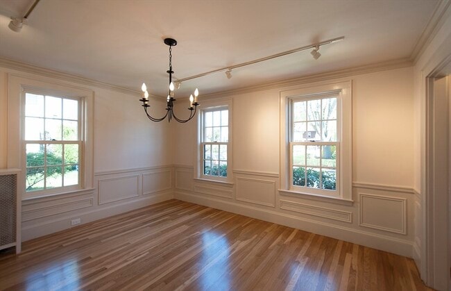 Building Photo - 153 Watson Rd