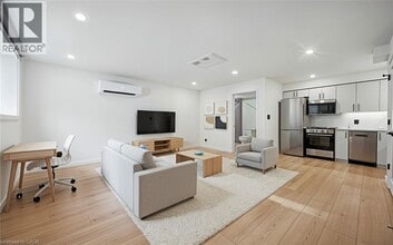 Building Photo - 66 Union St E