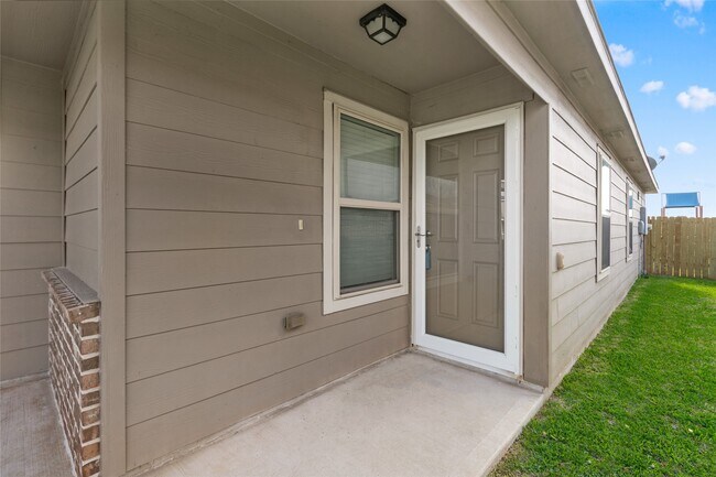 Foto del edificio - 1323 Pease River Ln